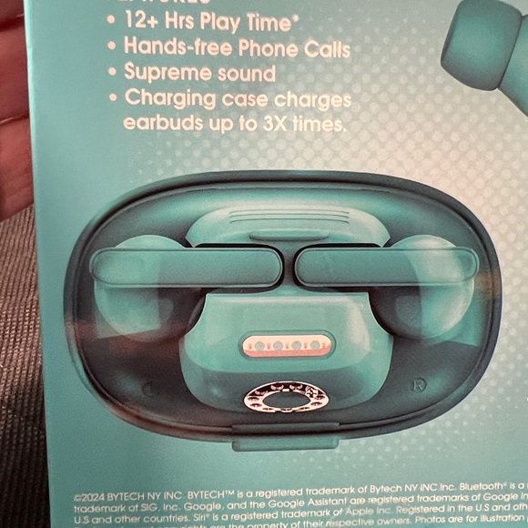 Bytech True Wireless Retro Earbuds - Teal - Picture 7 of 9